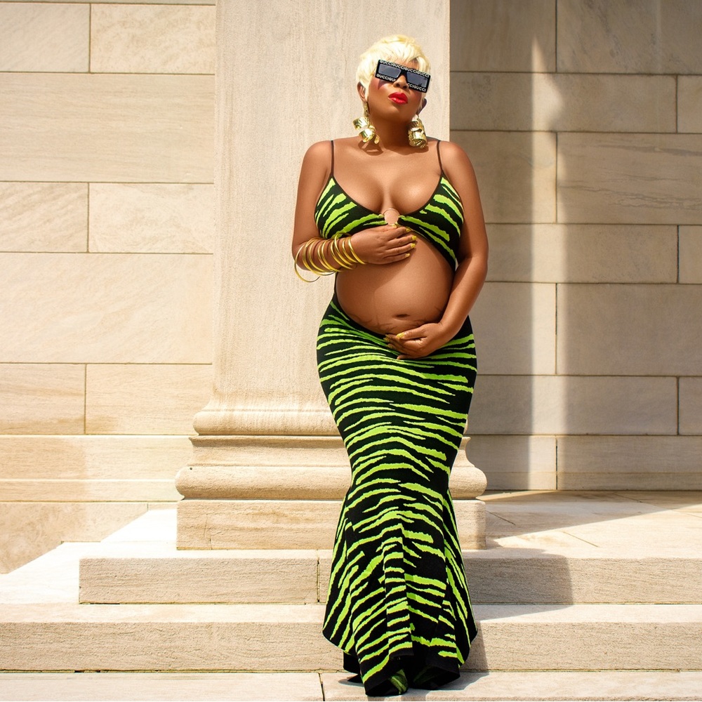 Dress perfect for a fit body or maternity shoot
